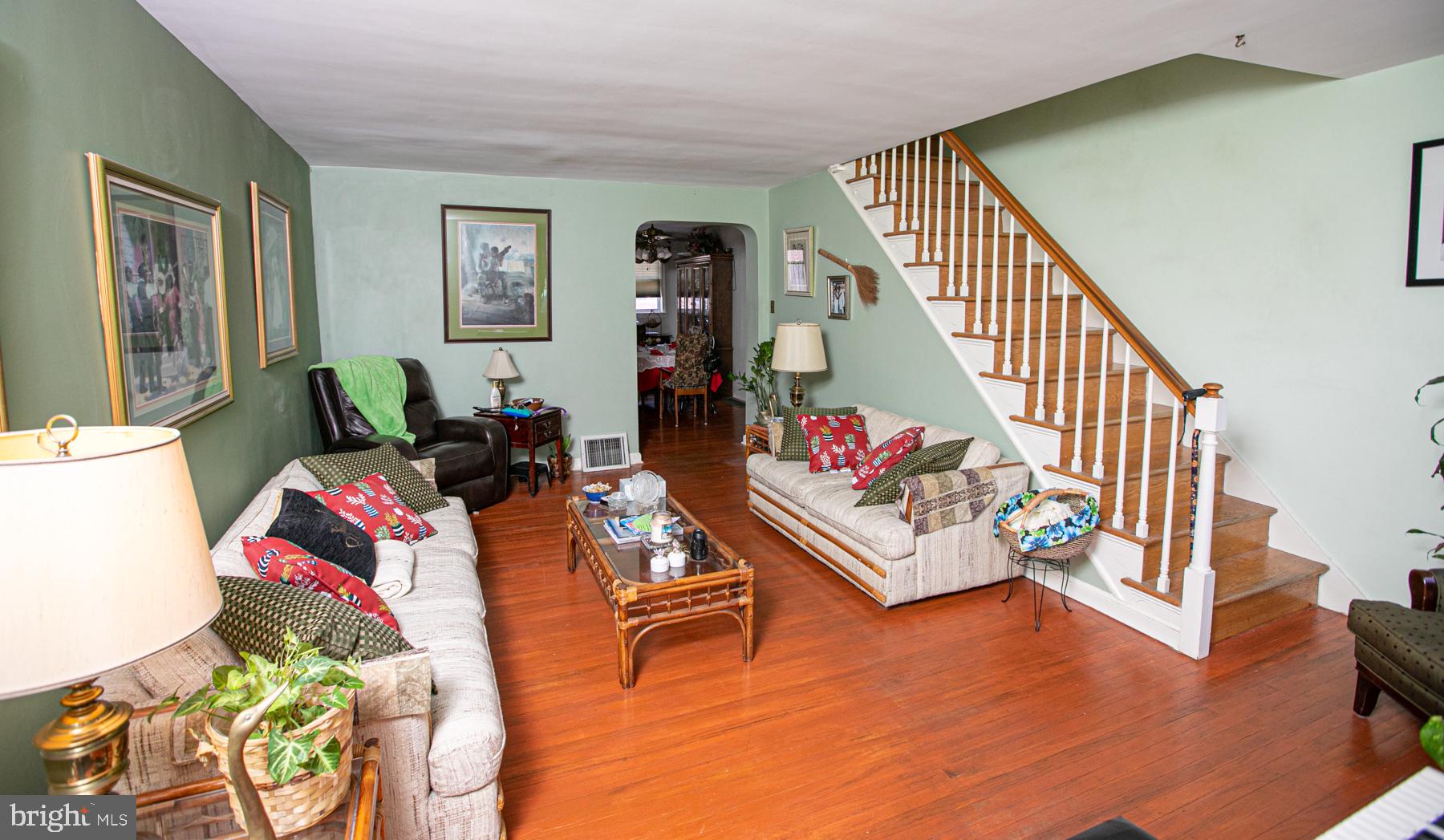 8556 Provident Road Philadelphia, PA 19150 - Photo 2 of 29 Livingroom