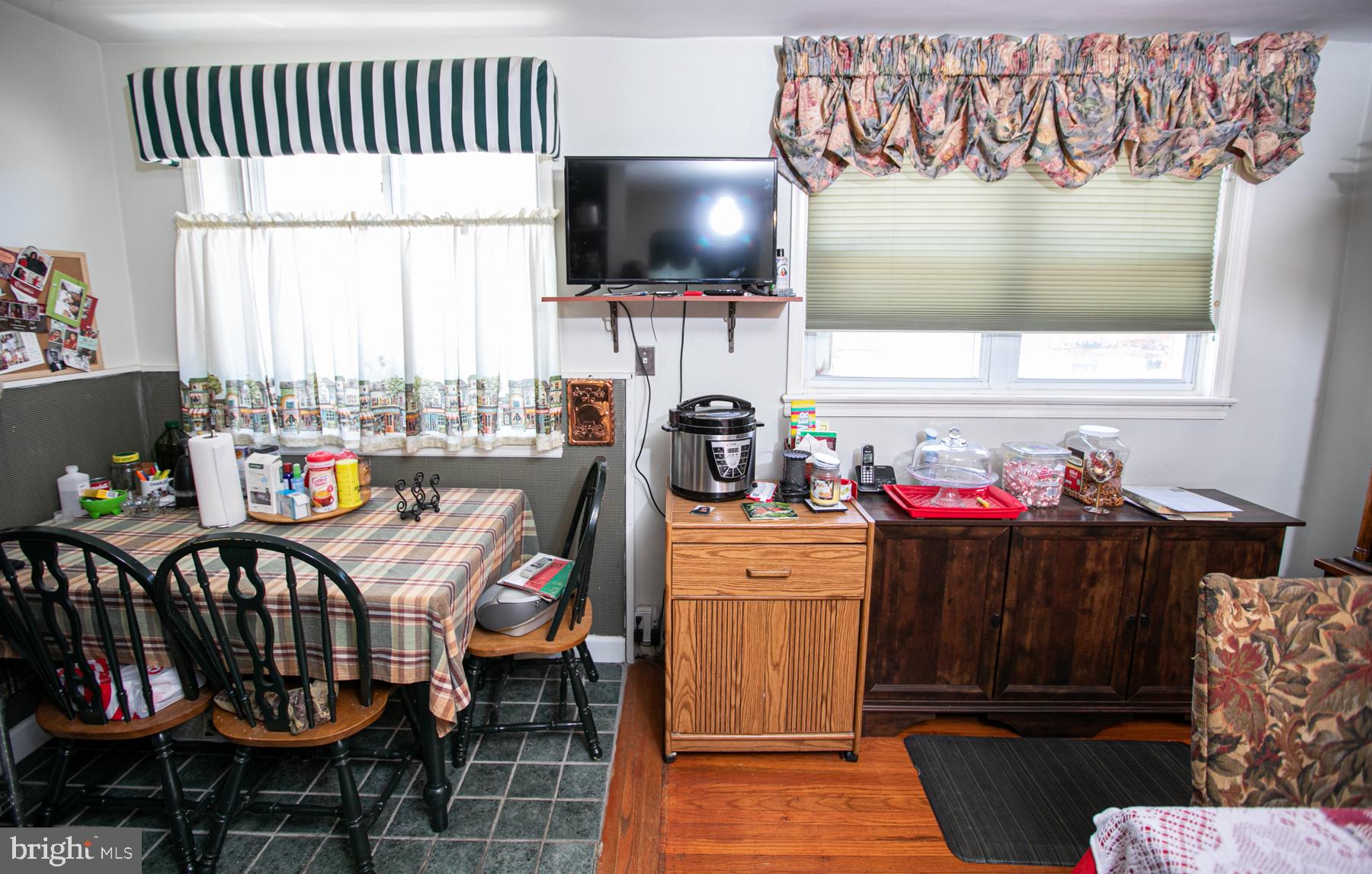 8556 Provident Road Philadelphia, PA 19150 - Photo 9 of 29 Kitchen