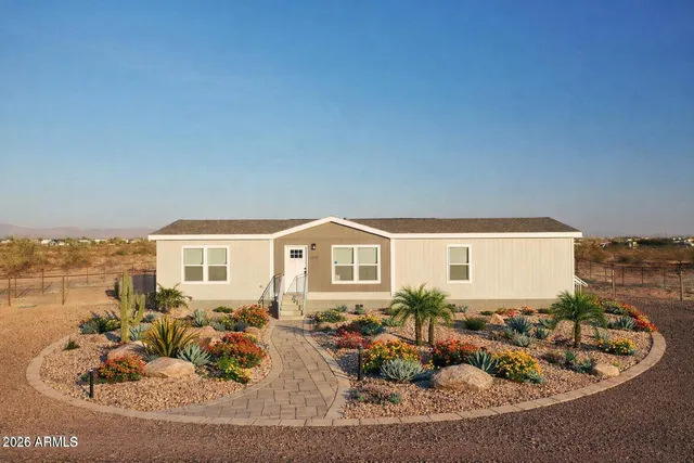 $318,000 | 2239 South 357th Lane, Tonopah, AZ 85354