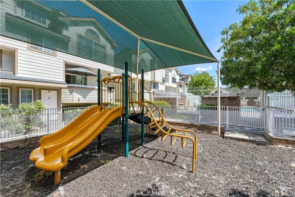 $375,000 | 11150 Glenoaks Boulevard, Unit 38, Pacoima, CA 91331