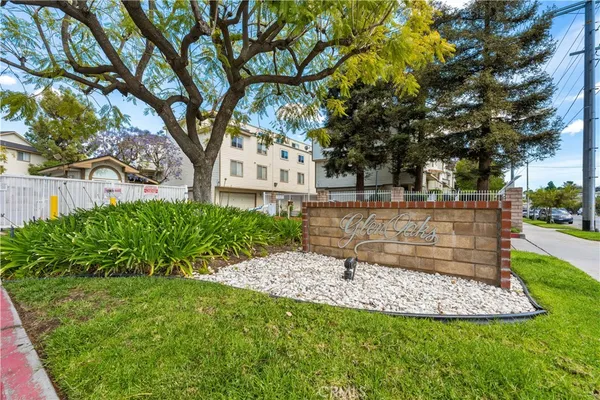 $375,000 | 11150 Glenoaks Boulevard, Unit 38, Pacoima, CA 91331