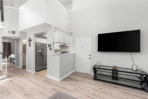 $375,000 | 11150 Glenoaks Boulevard, Unit 38, Pacoima, CA 91331