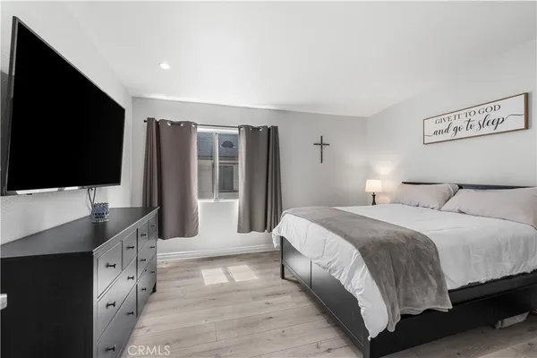 $375,000 | 11150 Glenoaks Boulevard, Unit 38, Pacoima, CA 91331