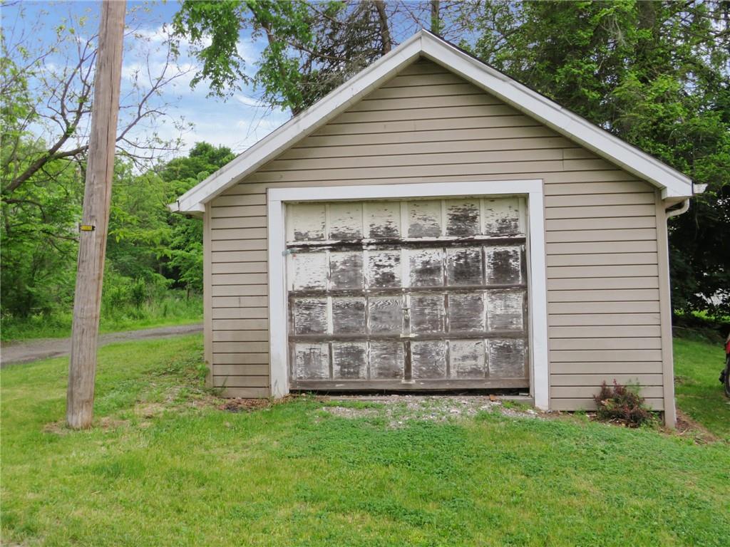 1371 Work Street Crescent, PA 15046 - Photo 3 of 10