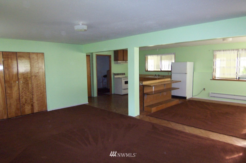 5356 East Collins Road Port Orchard, WA 98366 - Photo 8 of 15 Gallery Image 8