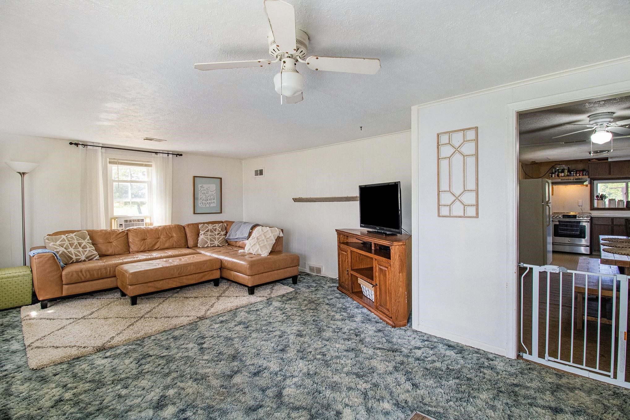 4225 North State Road Owosso, MI 48867 - Photo 12 of 25 50090665-11.JPG