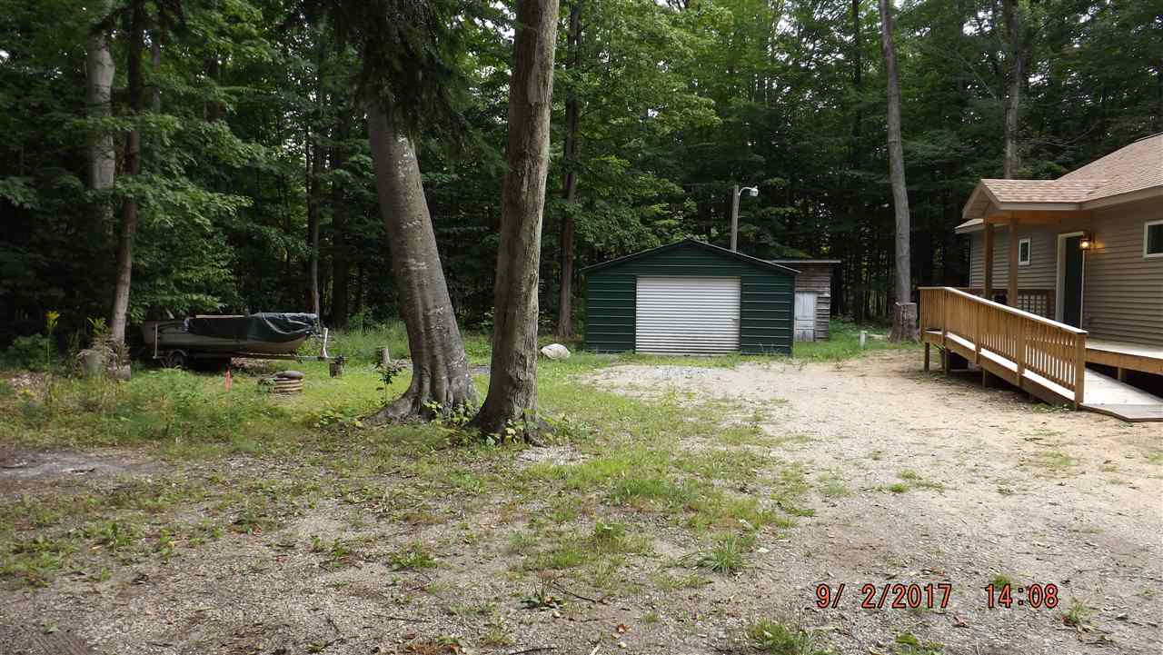 3563 Warren Road Beulah, MI 49617 - Photo 5 of 37 1838032-4.JPG