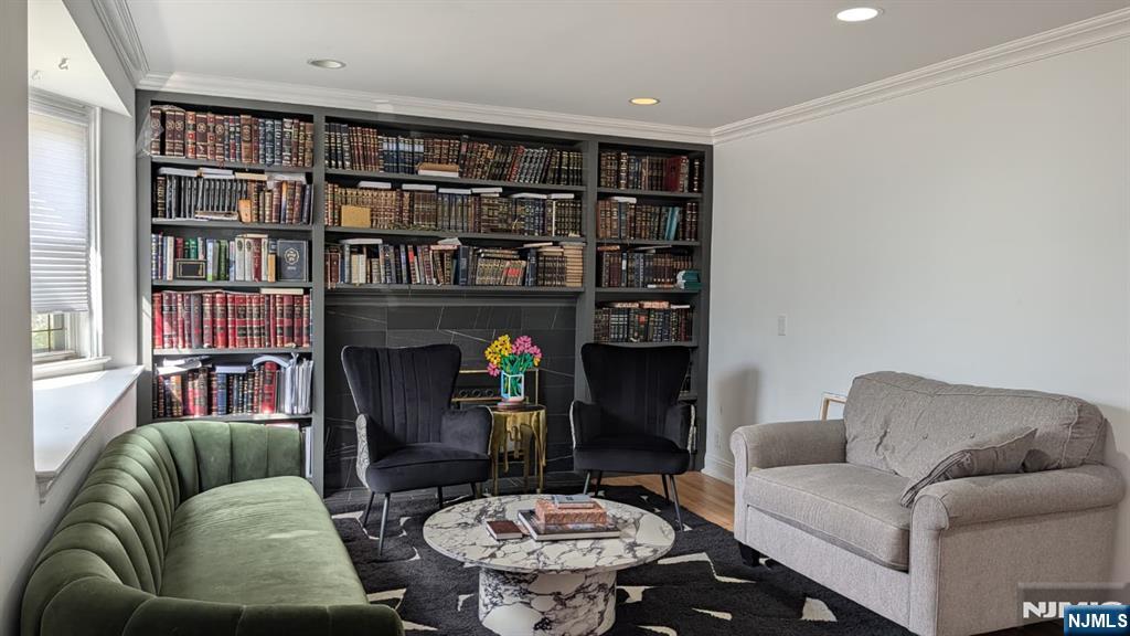 129 Wilbur Road Bergenfield, NJ 07621 - Photo 2 of 21