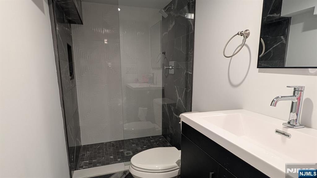 129 Wilbur Road Bergenfield, NJ 07621 - Photo 21 of 21