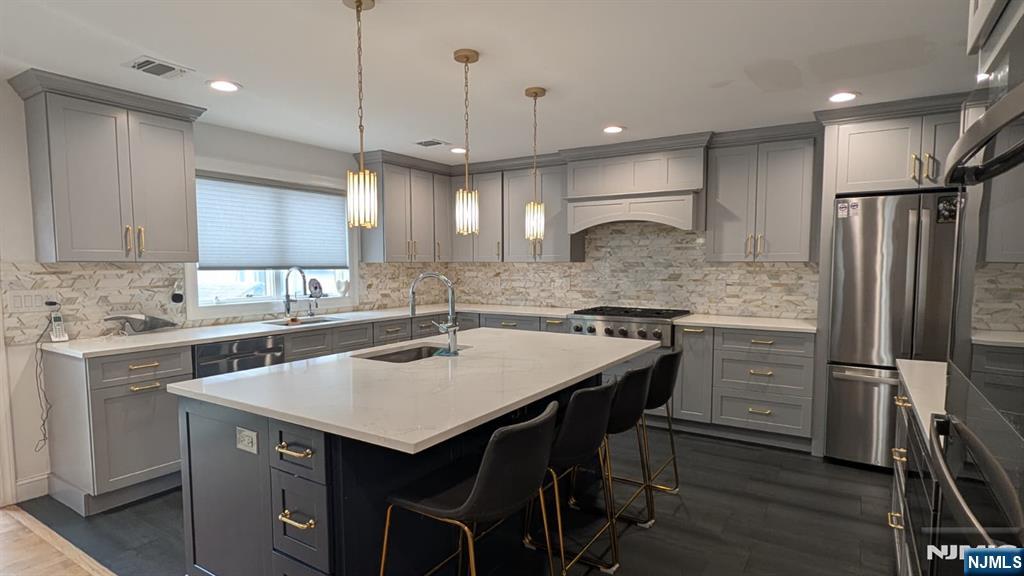 129 Wilbur Road Bergenfield, NJ 07621 - Photo 9 of 21