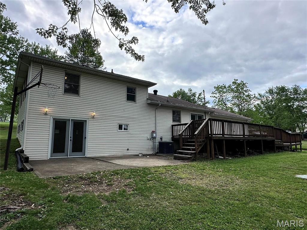 422 Parklane Drive St. Clair, MO 63077 - Photo 18 of 23