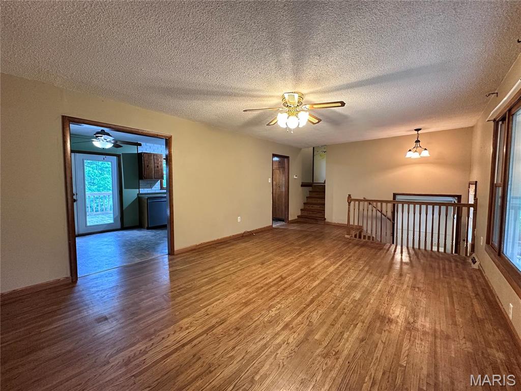 422 Parklane Drive St. Clair, MO 63077 - Photo 4 of 23