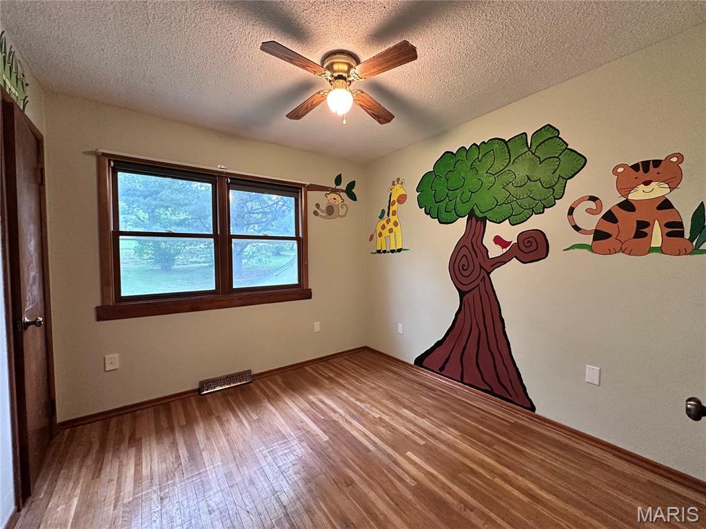 422 Parklane Drive St. Clair, MO 63077 - Photo 7 of 23