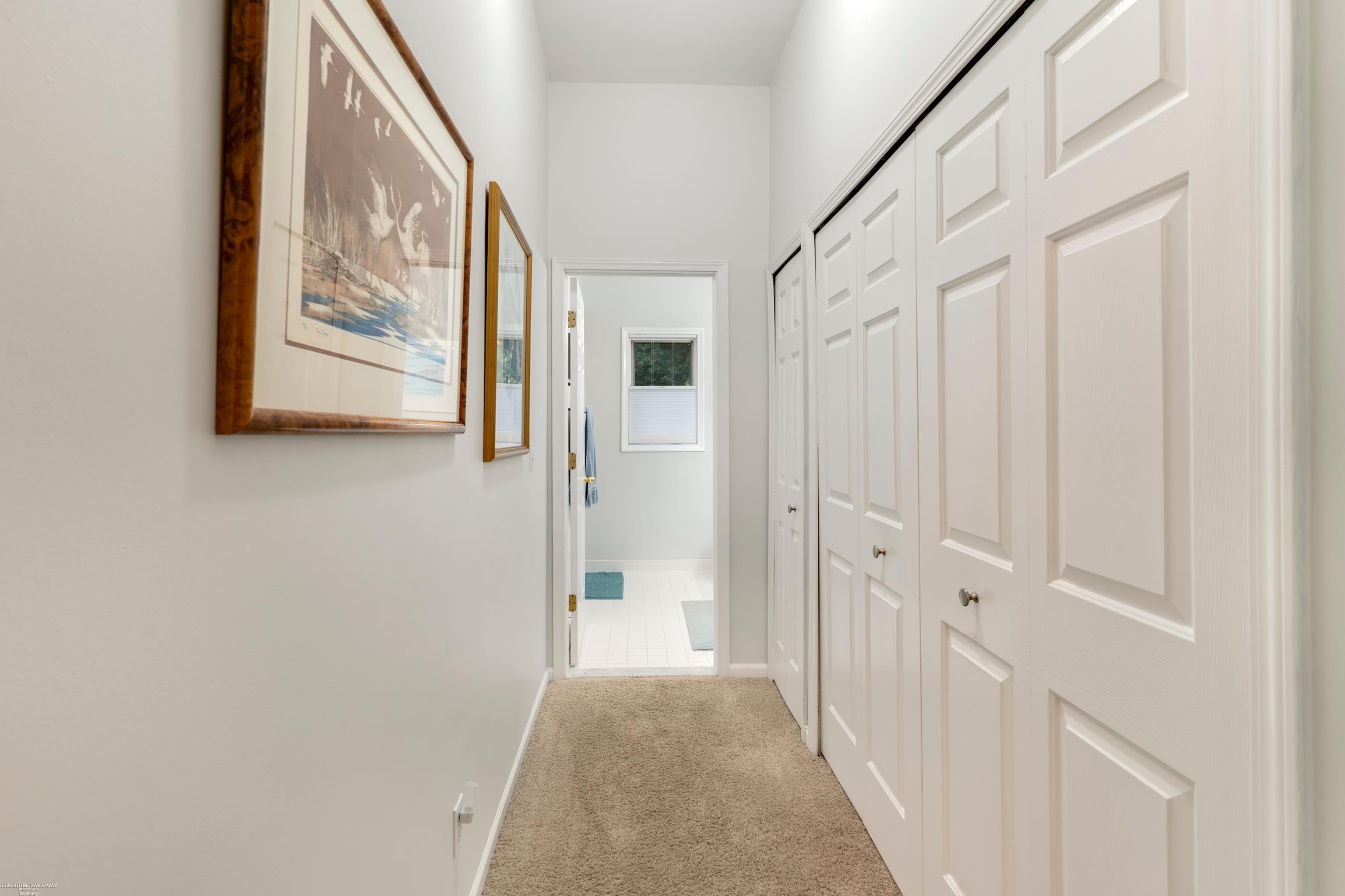 1596 Rivers Edge Rochester, MI 48307 - Photo 28 of 37 50156333-f89d234c-4021-40b2-b8a1-346c6a7c22ca.JPG