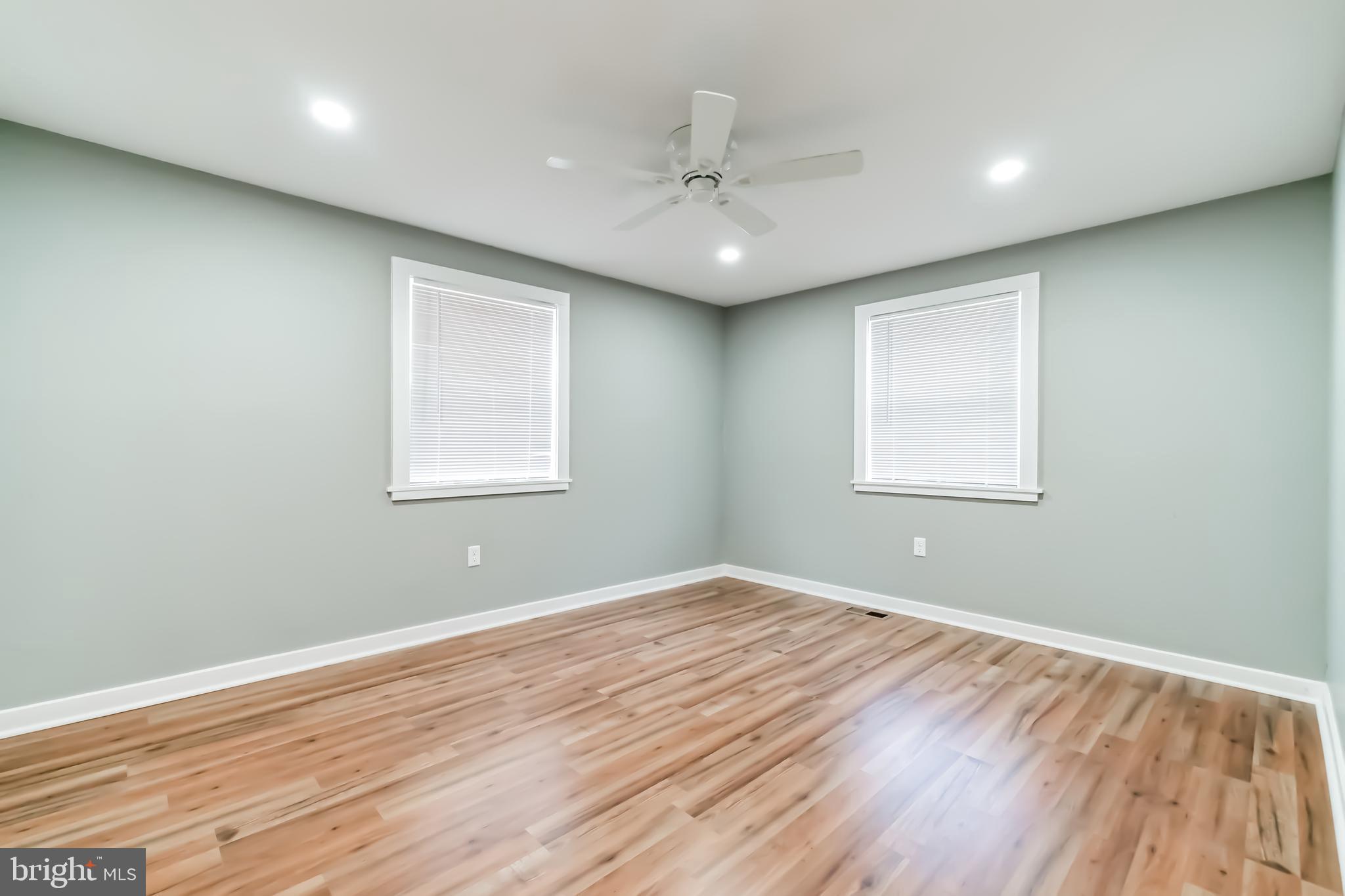 863 Roger Road Warminster, PA 18974 - Photo 19 of 32 Gallery Image 19