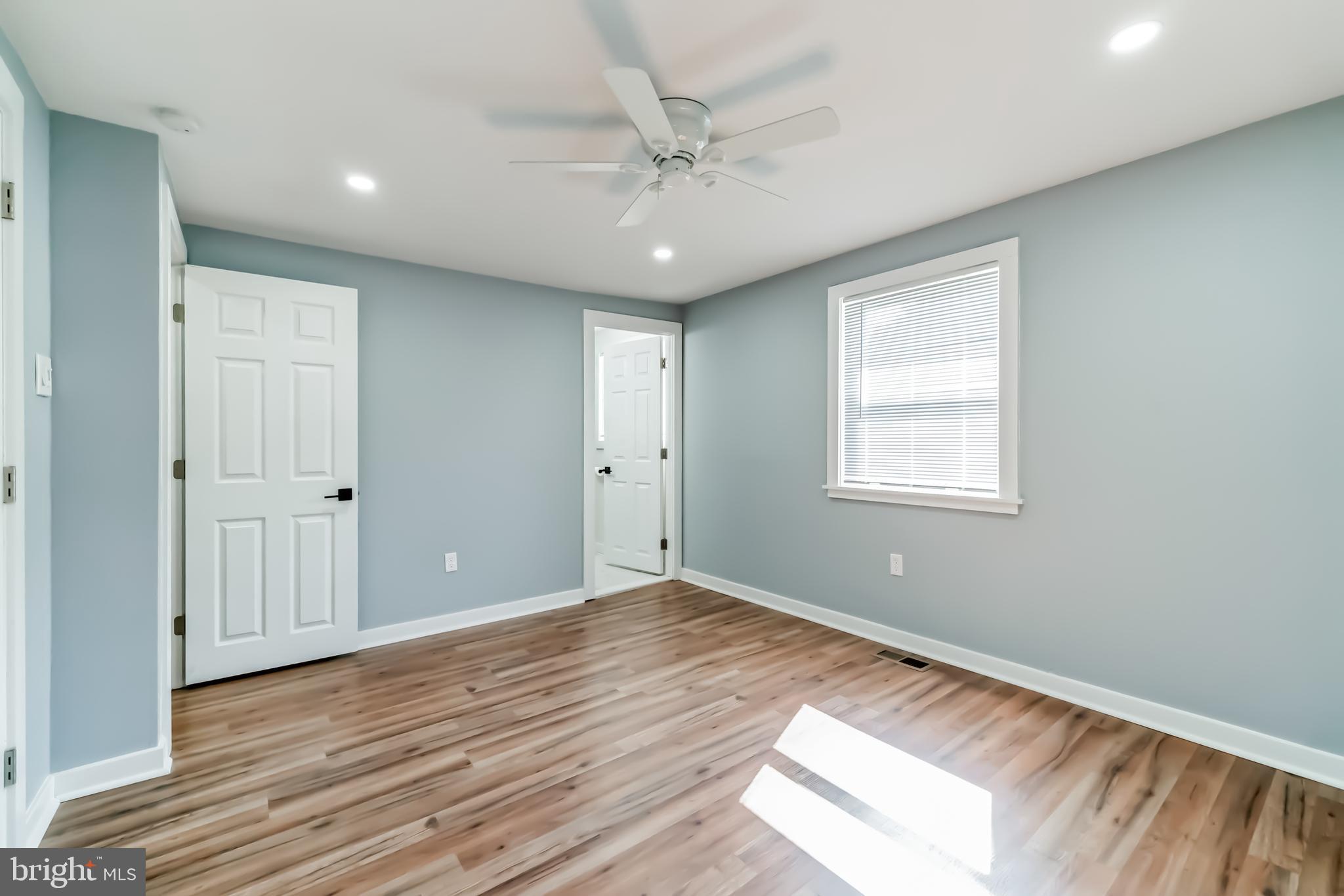 863 Roger Road Warminster, PA 18974 - Photo 21 of 32 Gallery Image 21
