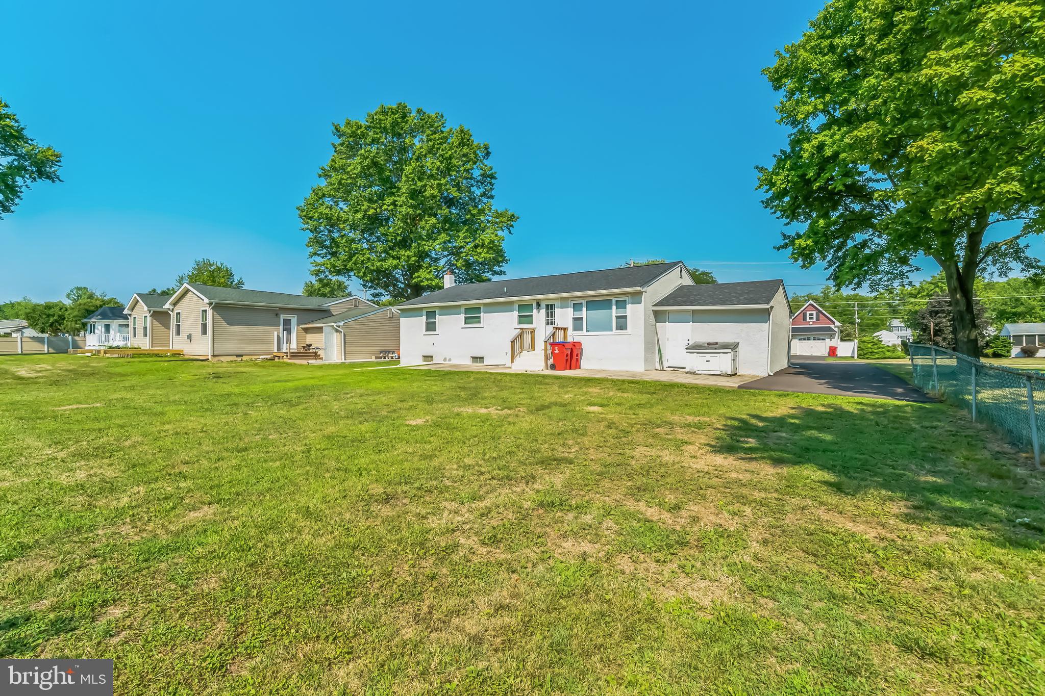 863 Roger Road Warminster, PA 18974 - Photo 27 of 32 Gallery Image 27