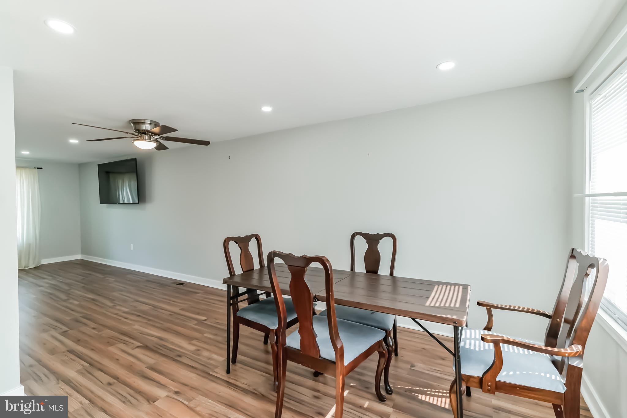 863 Roger Road Warminster, PA 18974 - Photo 6 of 32 Gallery Image 6