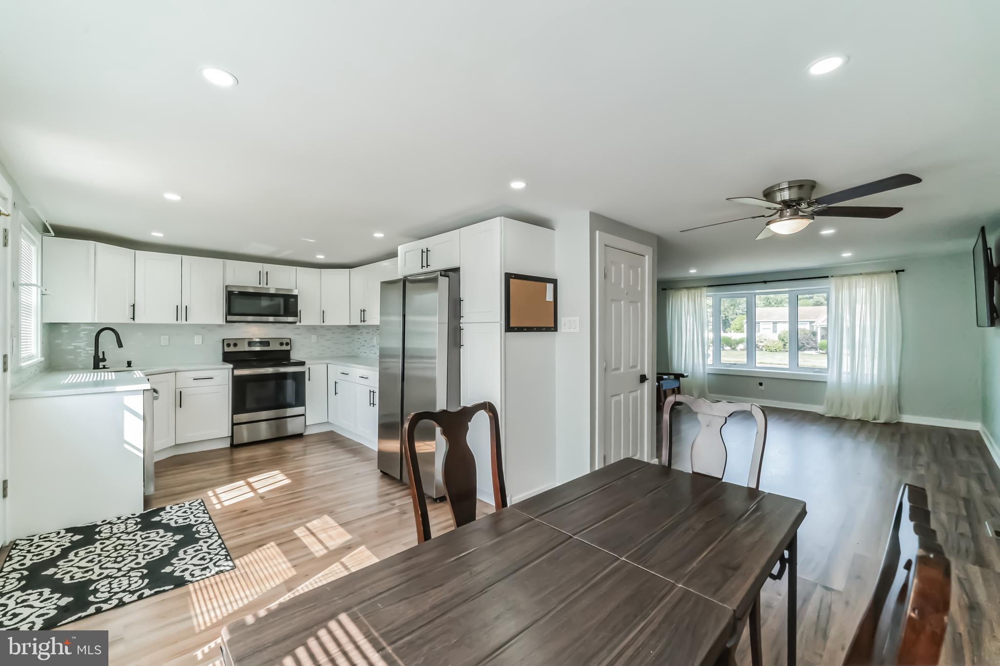 863 Roger Road Warminster, PA 18974 - Photo 8 of 32 Gallery Image 8