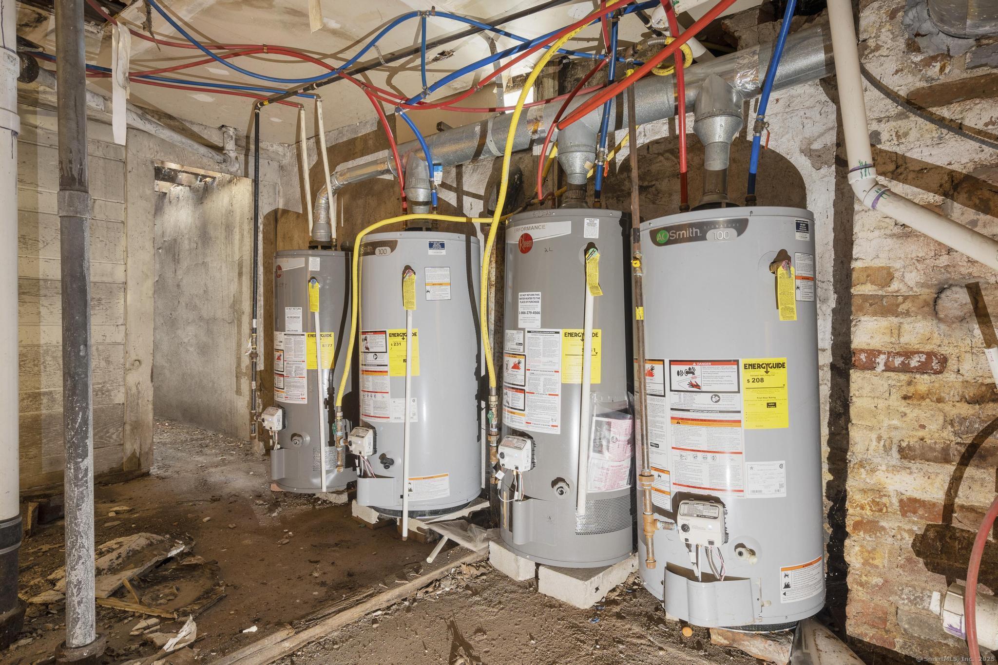 122 Derby Avenue New Haven, CT 06511 - Photo 22 of 26 a view of a bathroom
