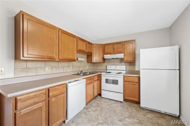 $1,025 | 22 East Rock Creek Manor, Arnold, MO 63010