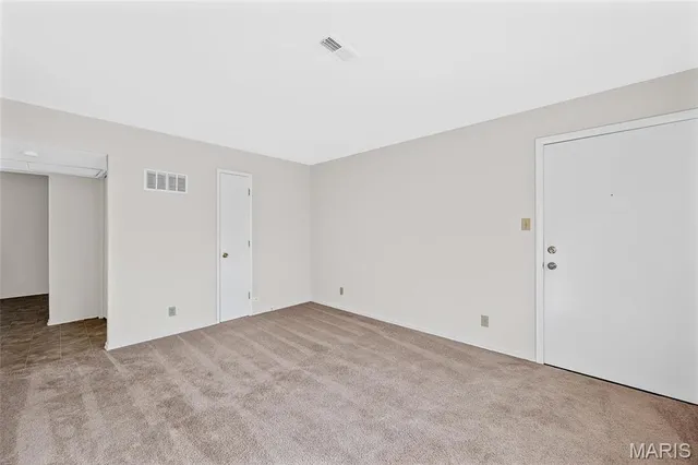 $1,025 | 22 East Rock Creek Manor, Arnold, MO 63010