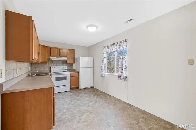 $1,025 | 22 East Rock Creek Manor, Arnold, MO 63010