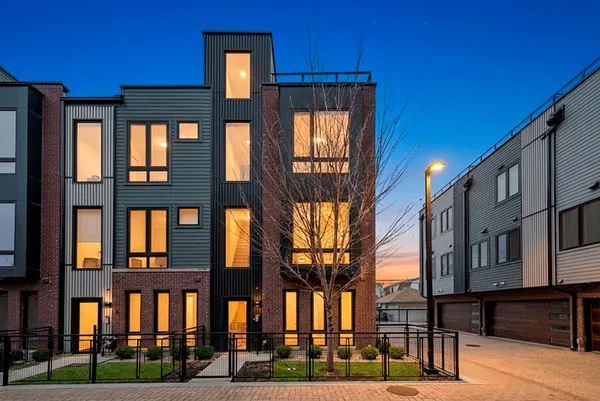 $705,000 | 4214 West Belmont Avenue, Unit 5, Chicago, IL 60641
