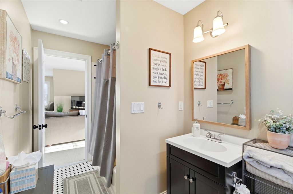 90 McCarthy Road Newton, MA 02459 - Photo 24 of 41