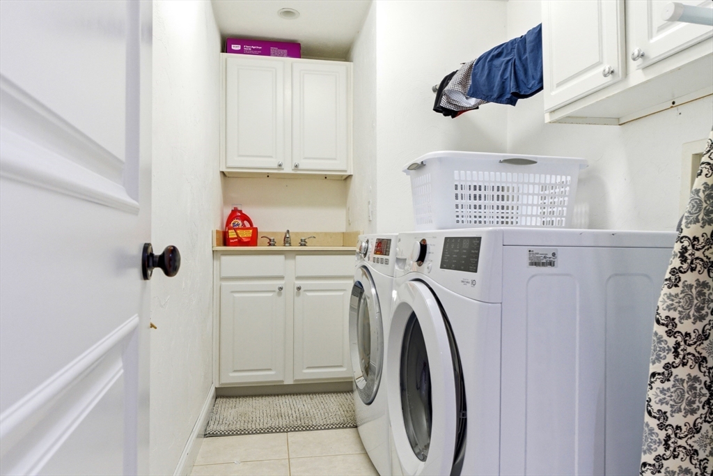 90 McCarthy Road Newton, MA 02459 - Photo 27 of 41