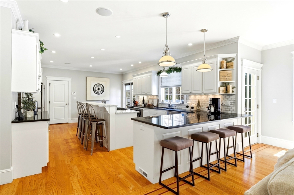 90 McCarthy Road Newton, MA 02459 - Photo 9 of 41