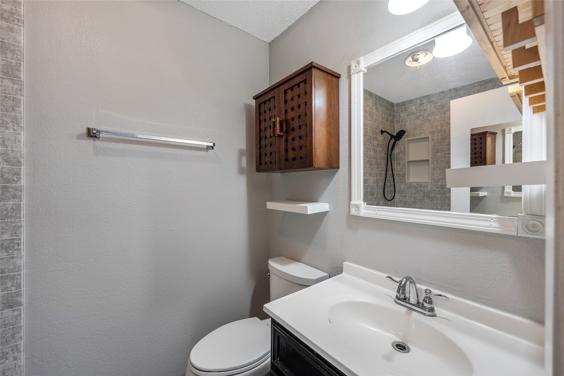 1153 Brookswood Avenue Austin, TX 78721 - Photo 17 of 25