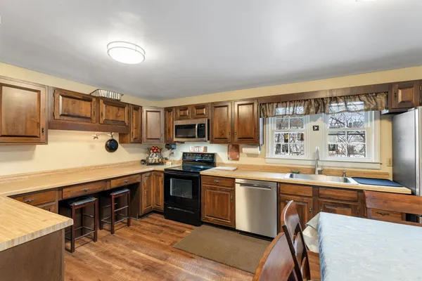 $749,000 | 19 Woodlawn Road, Burlington, VT 05408