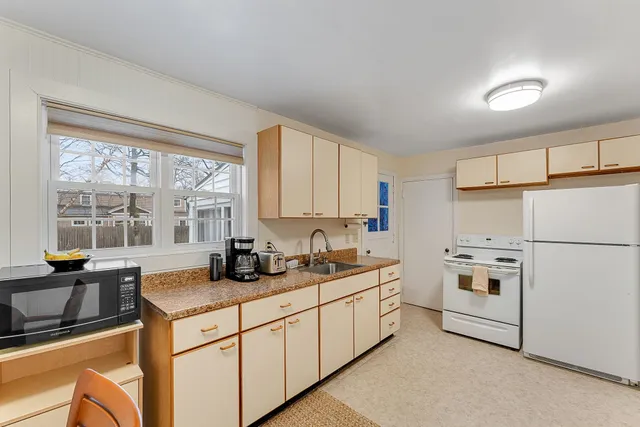 $749,000 | 19 Woodlawn Road, Burlington, VT 05408