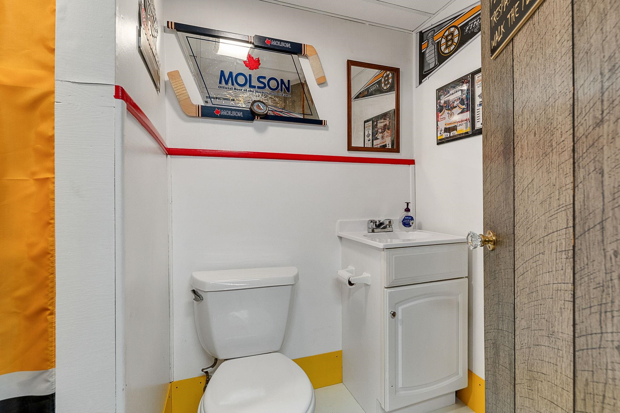 19 Woodlawn Road Burlington, VT 05408 - Photo 49 of 60