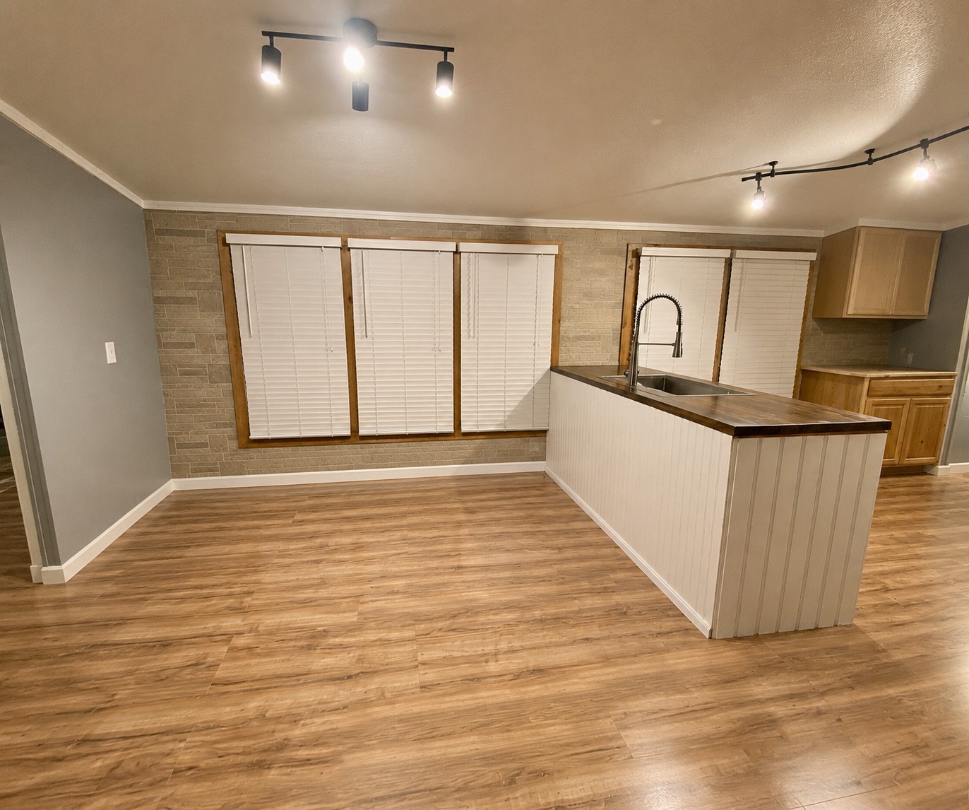 27125 Riley Road Waller, TX 77484 - Photo 8 of 25 Island with sink and breakfast area