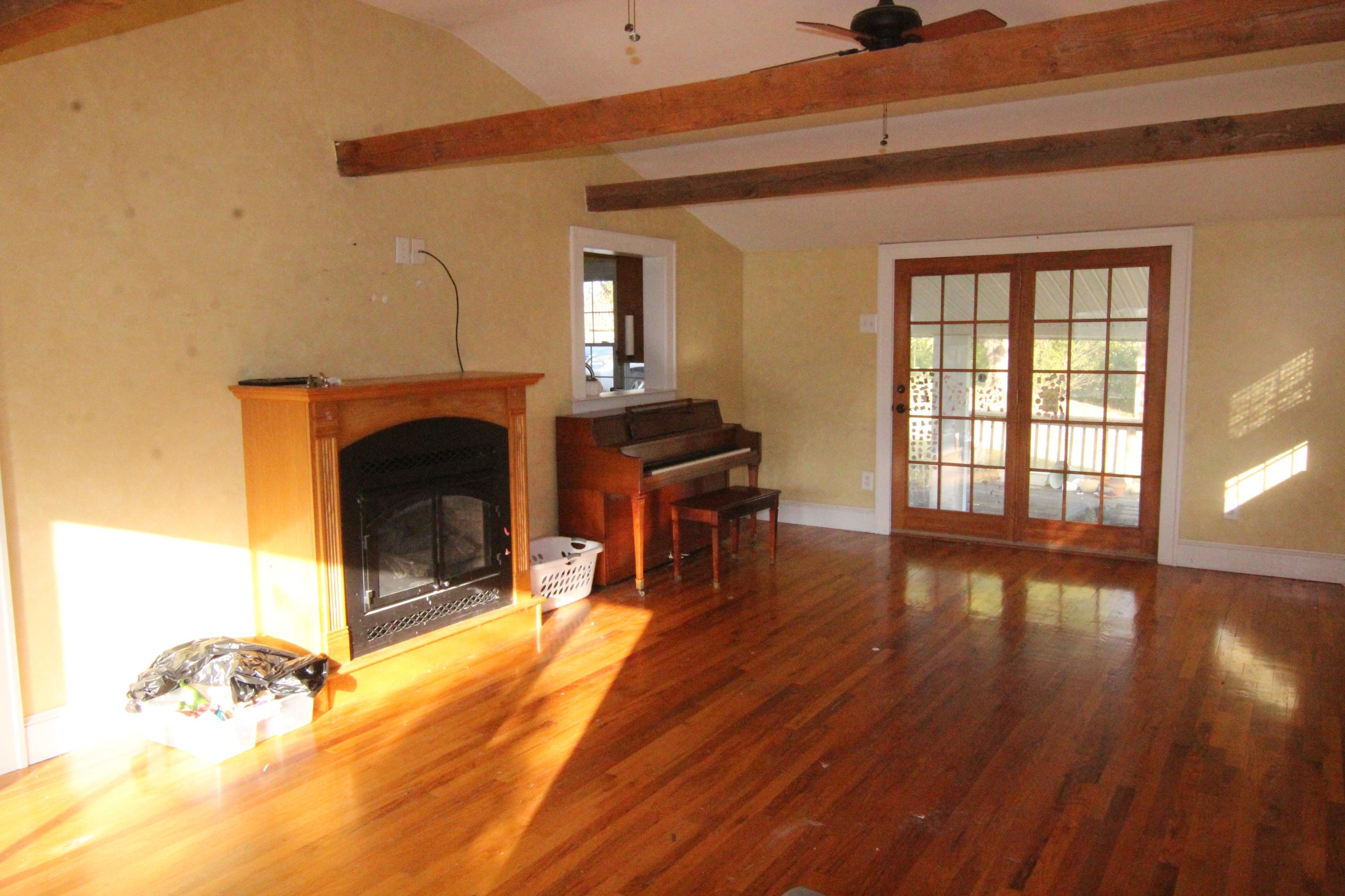 3837 Carson Road Roanoke, VA 24012 - Photo 12 of 17 IMG_2933