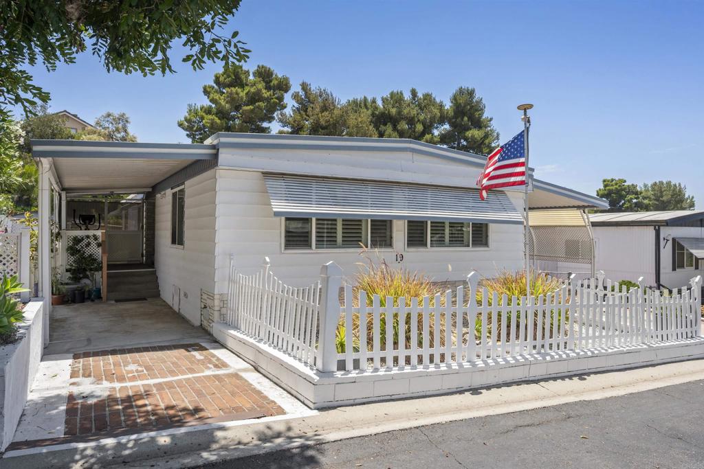 1925 Otay Lakes Road, Unit 19 Chula Vista, CA 91913 - Photo 2 of 40