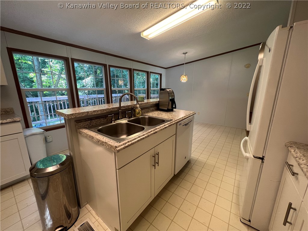 865 Harmons Creek Road Poca, WV 25159 - Photo 13 of 35 Gallery Image 13