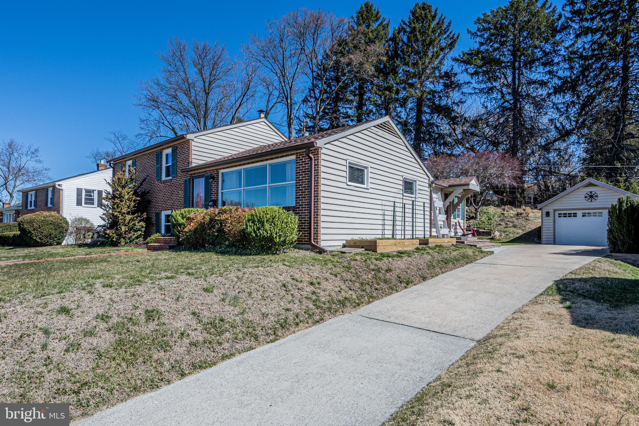217 Rollingfield Road Catonsville, MD 21228 - Photo 3 of 40 concrete driveway