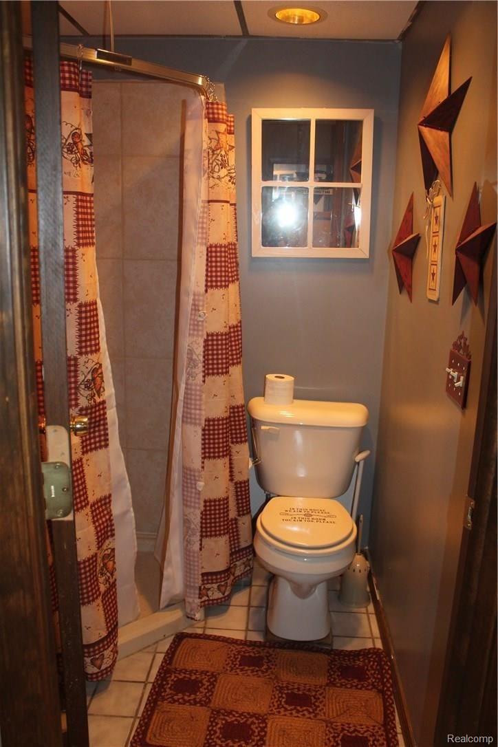 30965 Pennsylvania Road Romulus, MI 48174 - Photo 26 of 39 full bathroom in basement