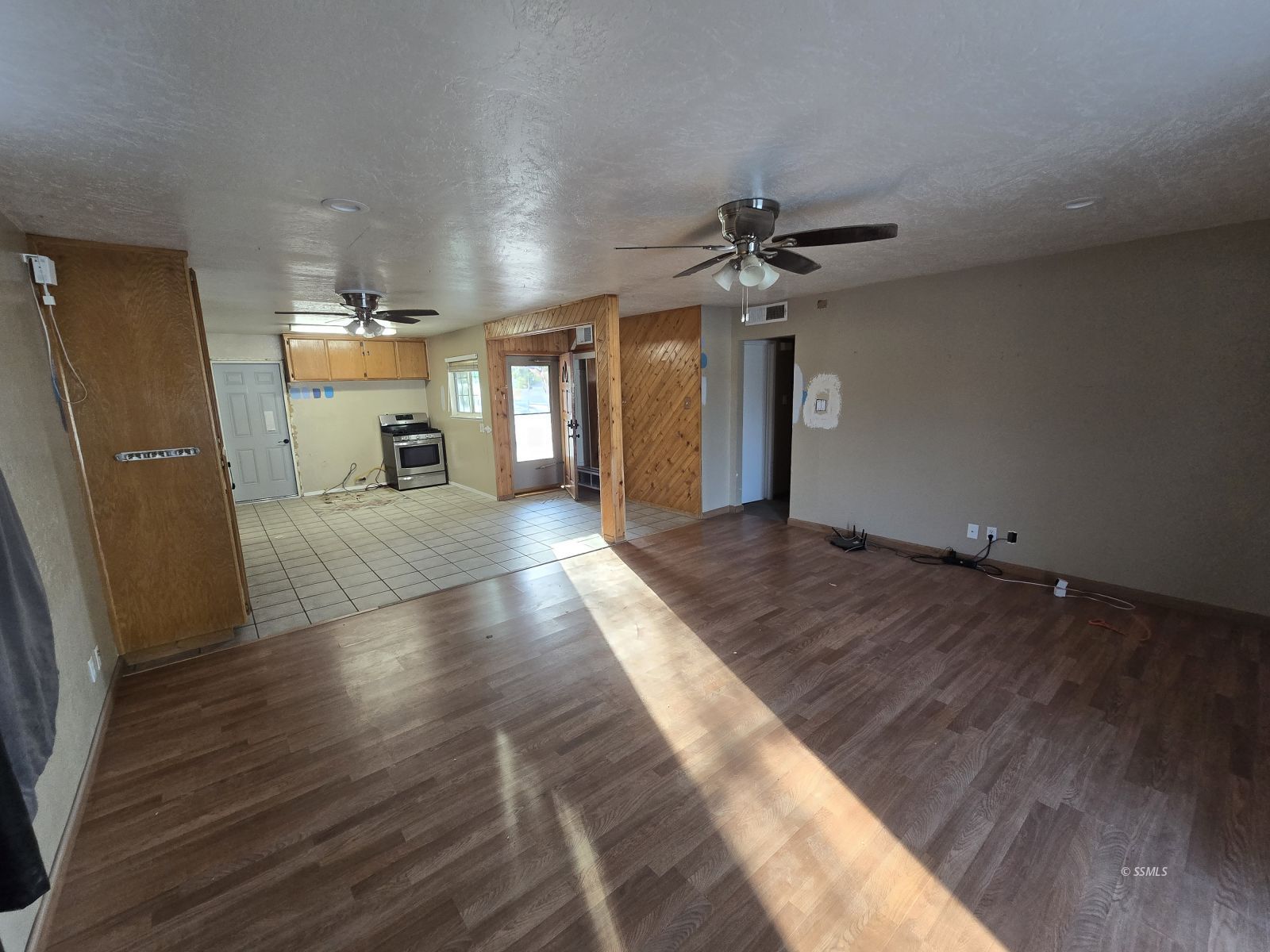 258 Peg Street Ridgecrest, CA 93555 - Photo 3 of 18