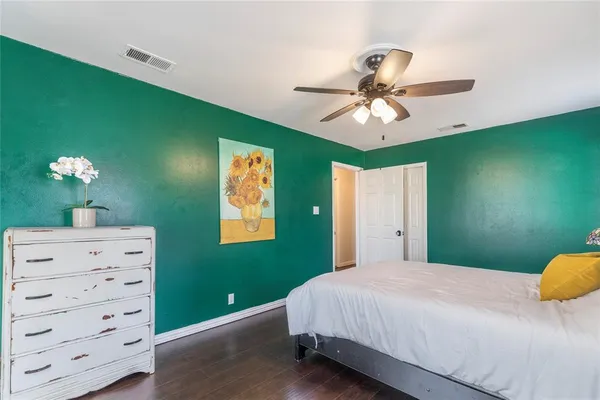 $549,900 | 2906 Pacific Court, Irving, TX 75062