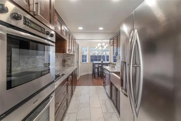 $549,900 | 2906 Pacific Court, Irving, TX 75062