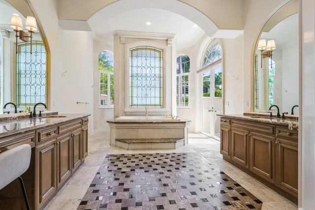 $9,500,000 | 159 Coconut Palm Road, Boca Raton, FL 33432