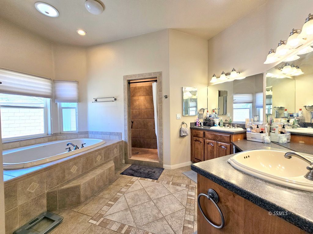 2333 Lacey Street Ridgecrest, CA 93555 - Photo 20 of 47