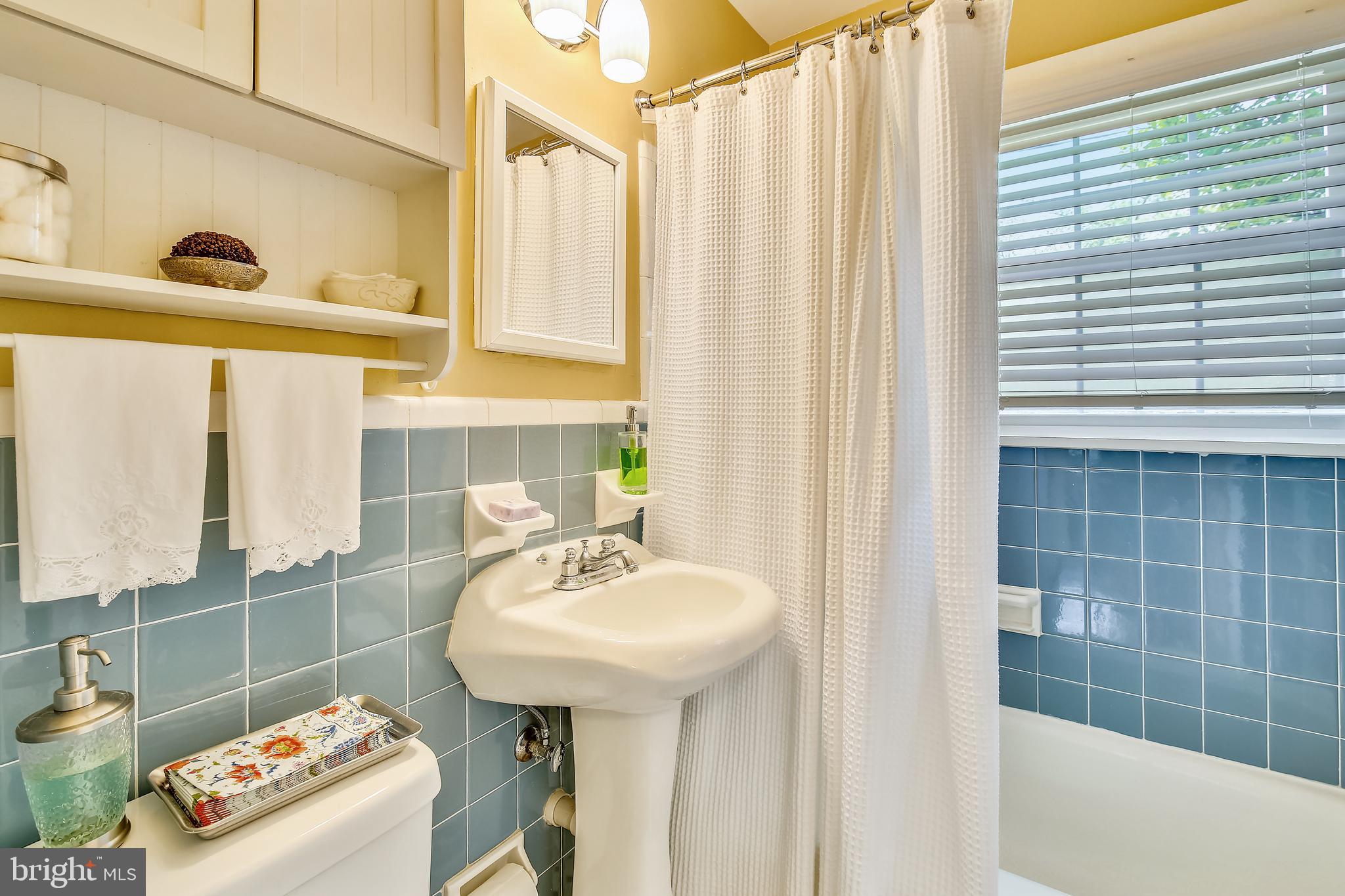 6316 Bells Mill Road Bethesda, MD 20817 - Photo 19 of 33 Main Level Hall Full Bath