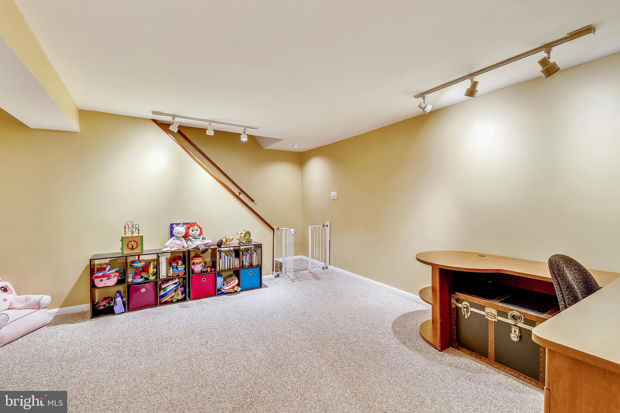 6316 Bells Mill Road Bethesda, MD 20817 - Photo 20 of 33 Stairway from dining area to finished recreation r