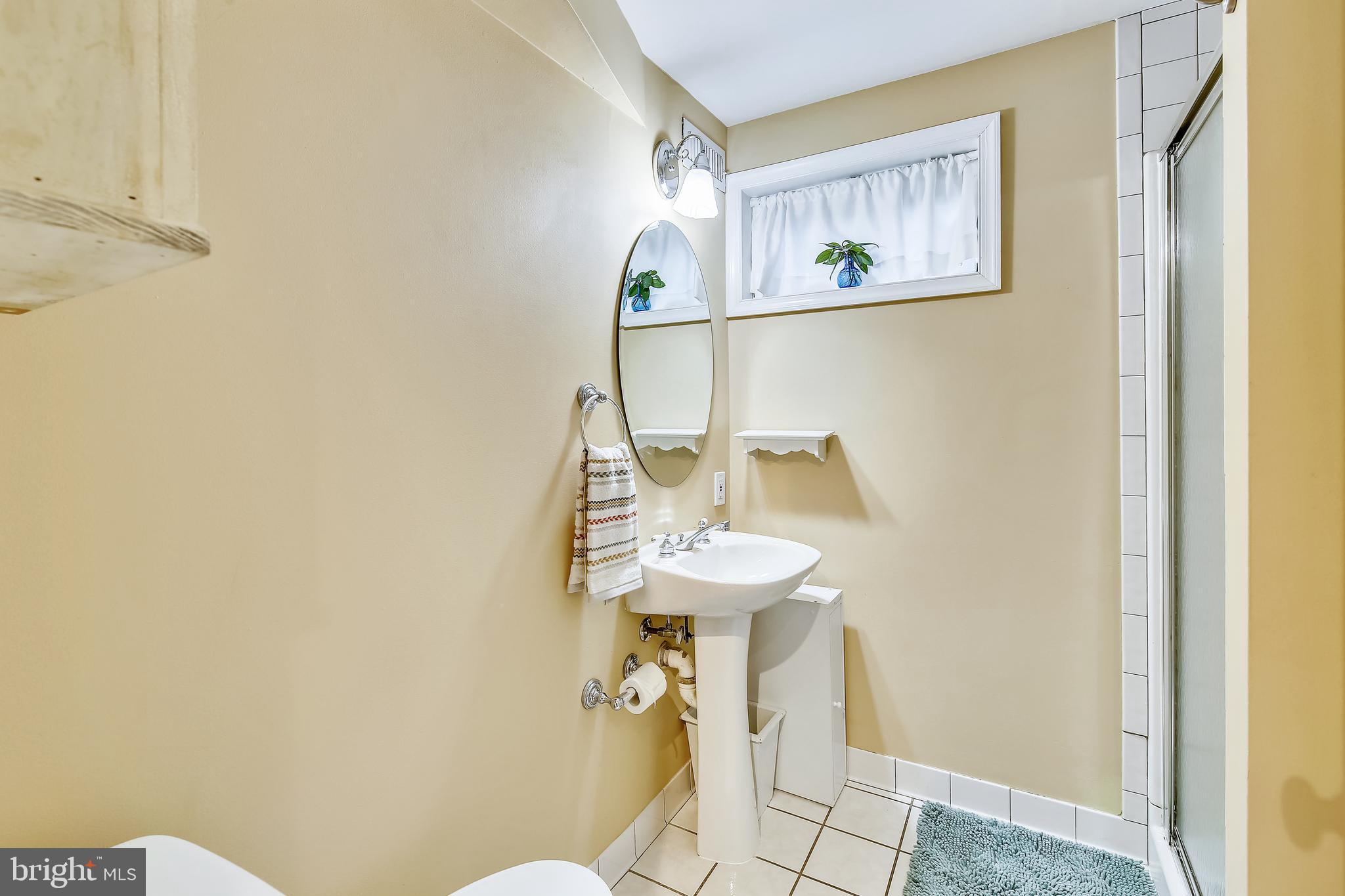 6316 Bells Mill Road Bethesda, MD 20817 - Photo 27 of 33 Full bath on lower level