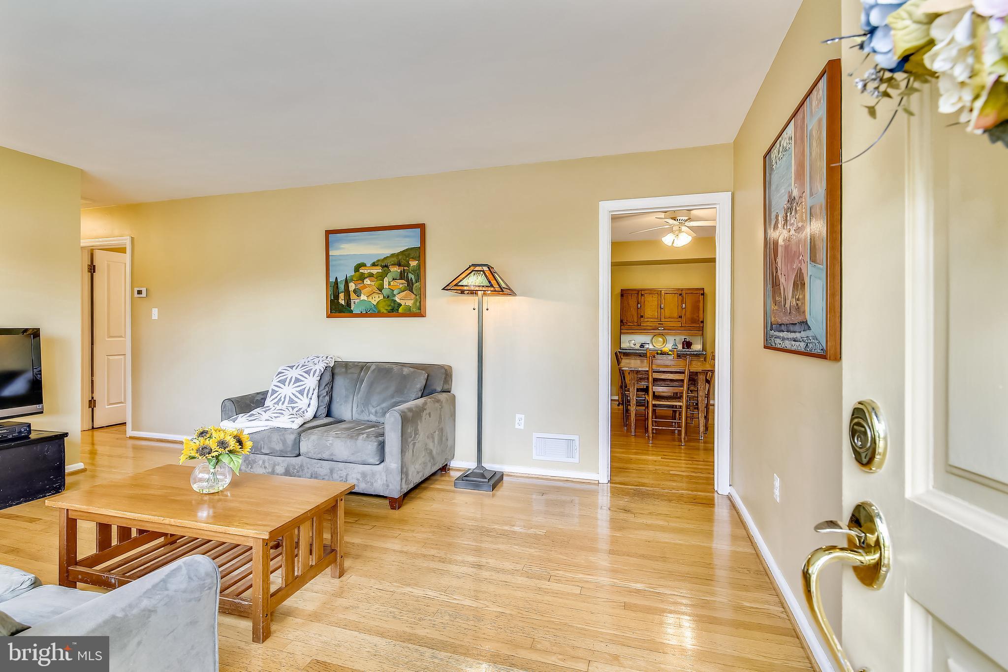 6316 Bells Mill Road Bethesda, MD 20817 - Photo 7 of 33 Main entry with view to dining area and kitchen
